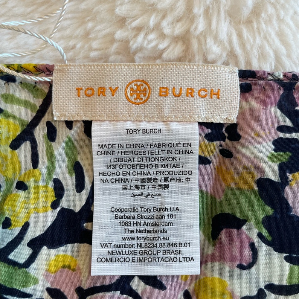 NWT Tory Burch Flower Field Cotton Square - Picture 2 of 7